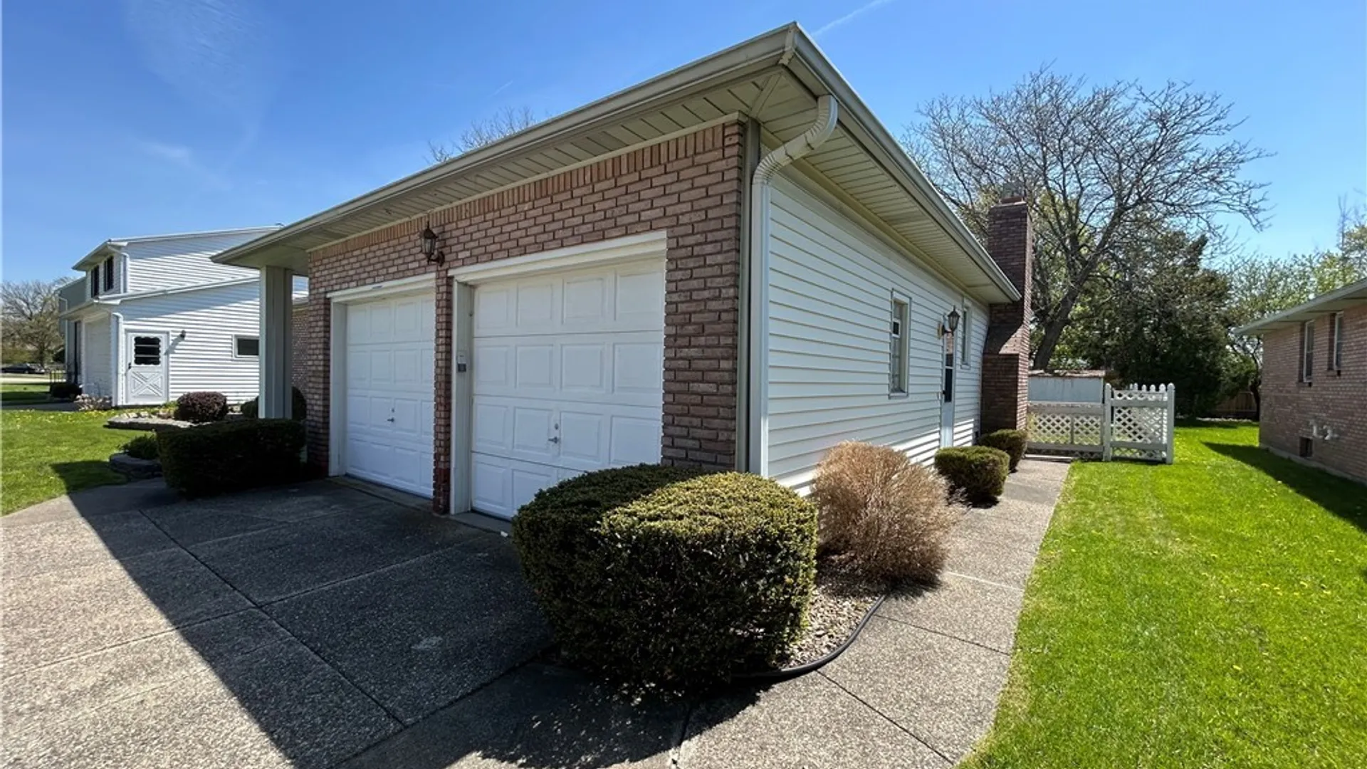 Property at 23 Argosy Drive, Amherst, NY 14226 4