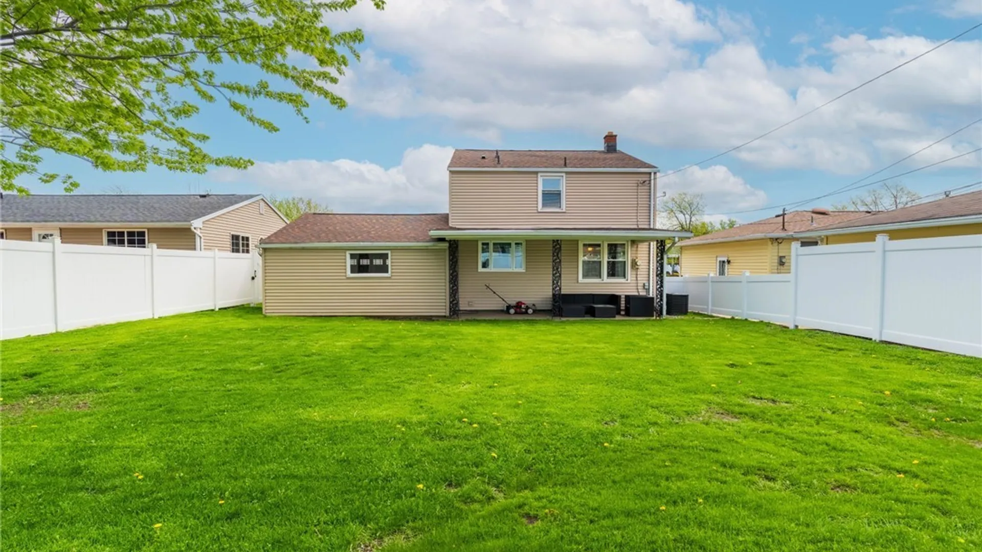 Property at 158 Fries Road, Tonawanda, NY 14150 4