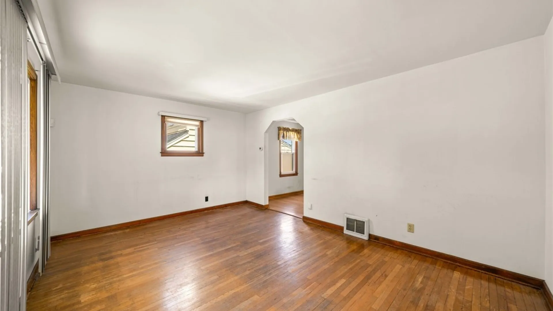 Property at 627 73rd Street, Niagara Falls, NY 14304 5