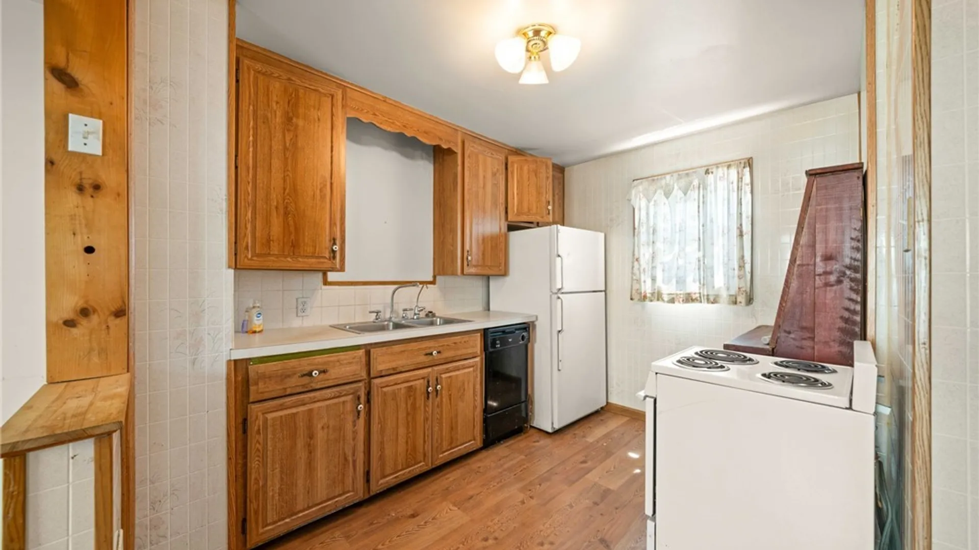 Property at 627 73rd Street, Niagara Falls, NY 14304 7