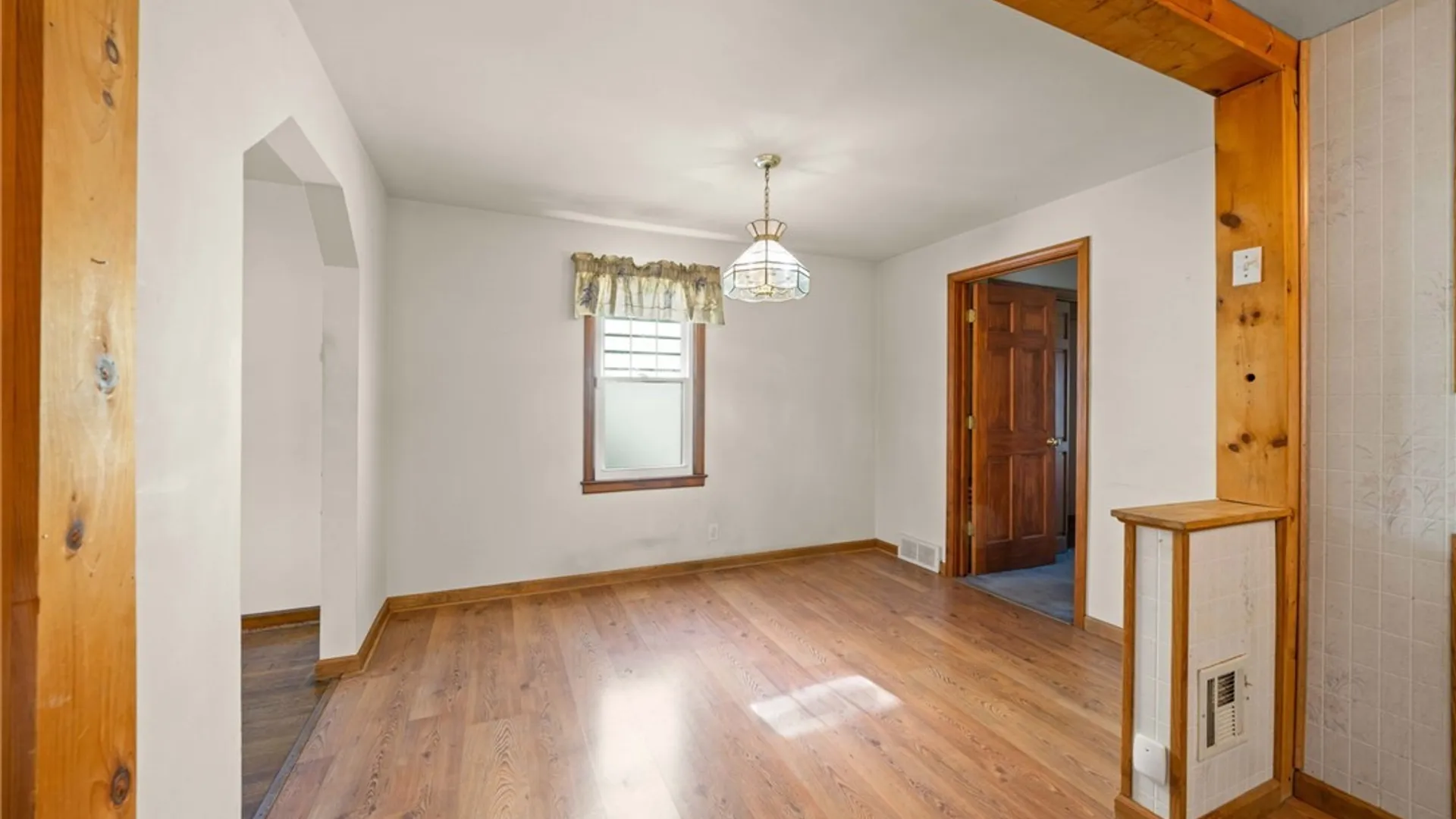 Property at 627 73rd Street, Niagara Falls, NY 14304 9