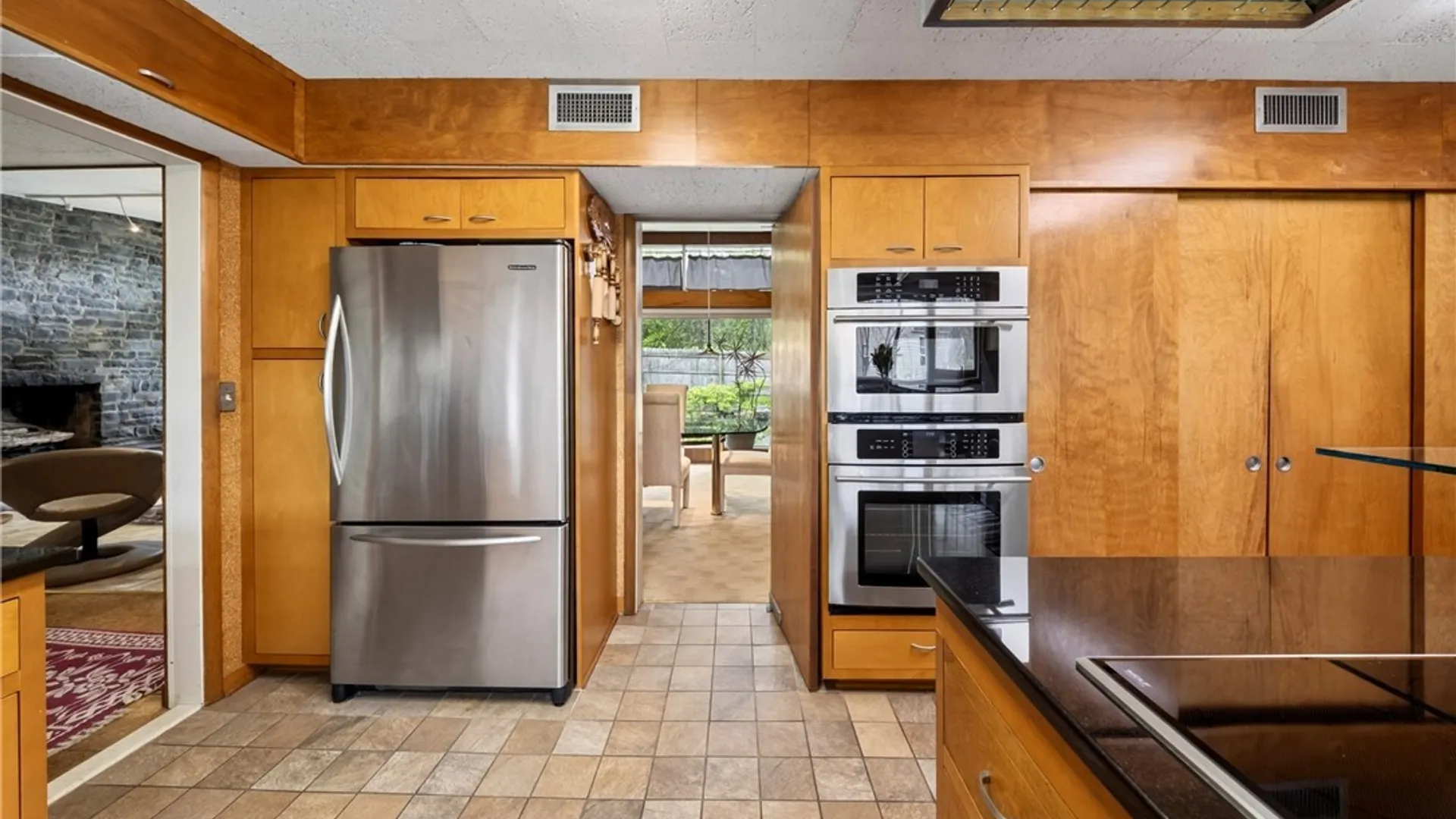 Property at 327 Kimber Road, Syracuse, NY 13224 10