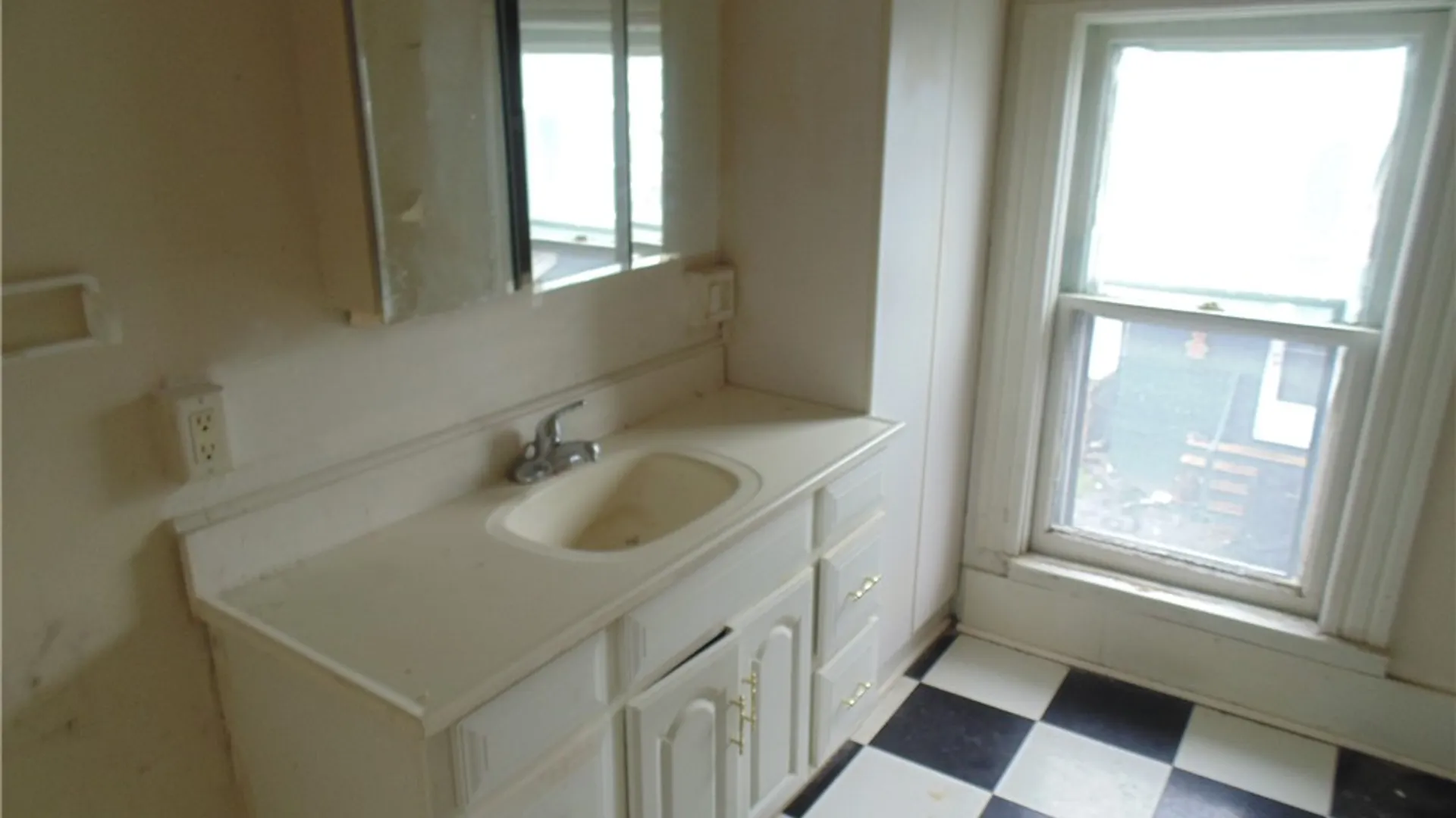 Property at 860 Washington Avenue, Irondequoit, NY 14617 23