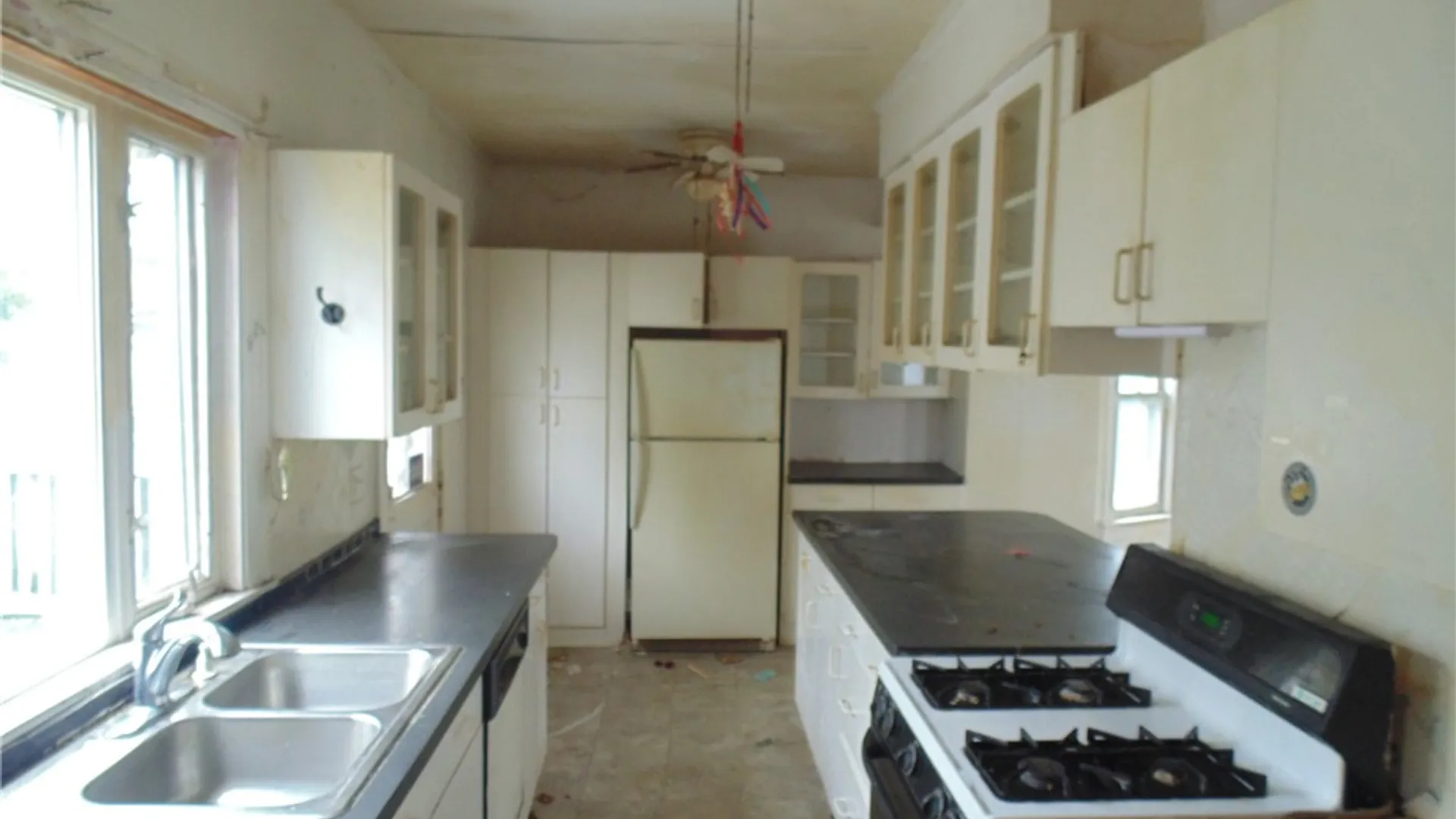 Property at 860 Washington Avenue, Irondequoit, NY 14617 5