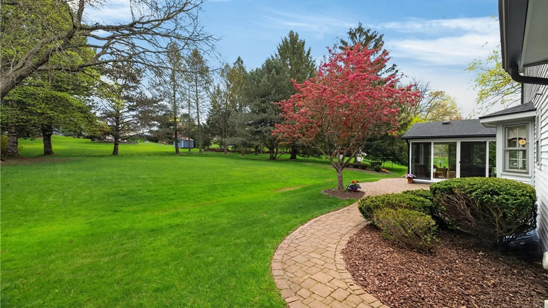Property at 15 Brookshire Lane, Penfield, NY 14526 44