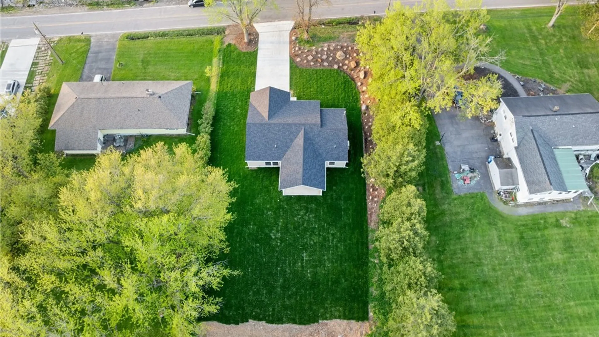 Property at 9666 Mallory Road, New Hartford, NY 13413 3