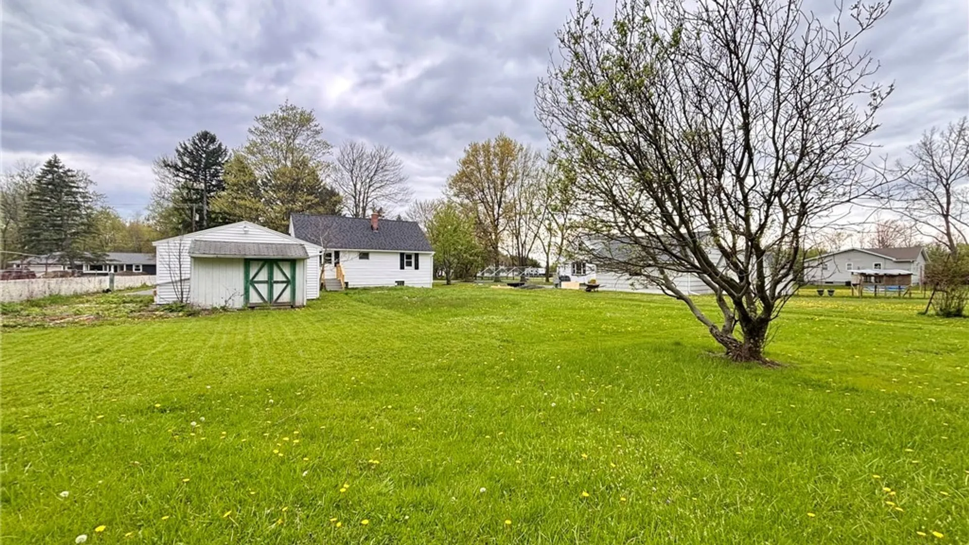 Property at 171 Blossom Road, Elma, NY 14059 31