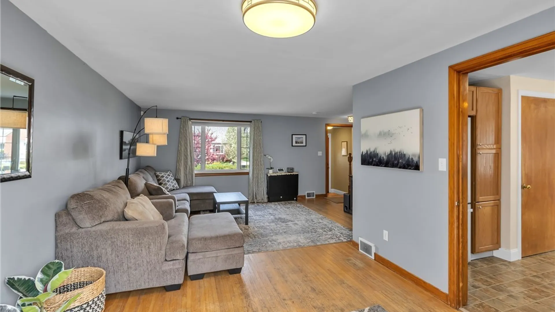 Property at 7 Kendale Road, Cheektowaga, NY 14215 8