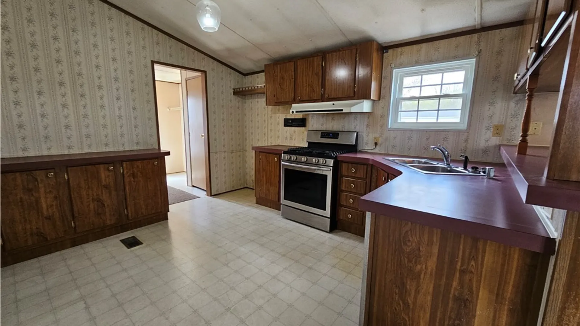 Property at 209 Abbe Boulevard, Westmoreland, NY 13440 6