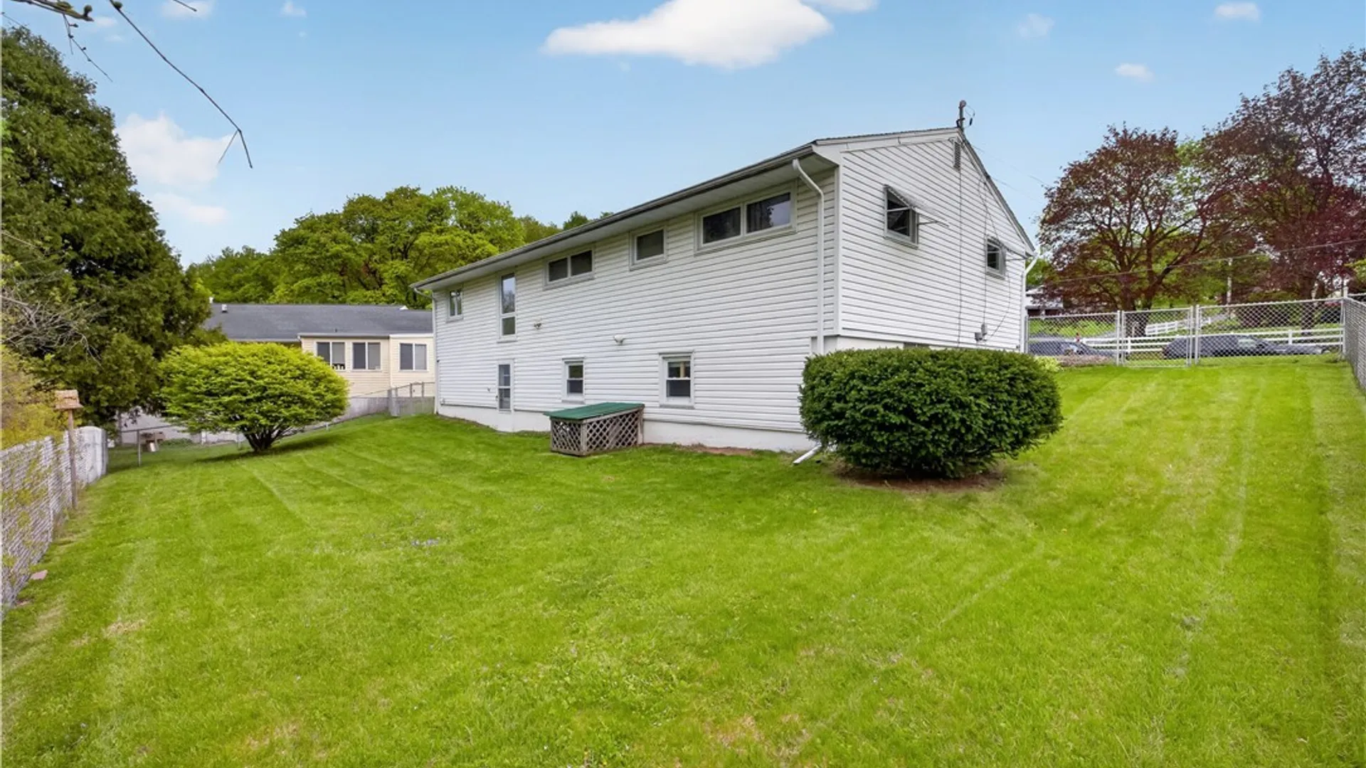 Property at 207 Dickerson Drive, Camillus, NY 13031 3