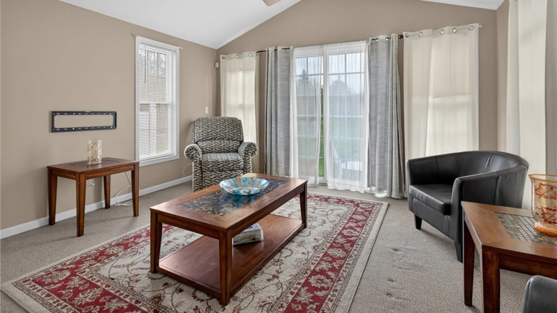Property at 8 Foxe Commons, Chili, NY 14624 12