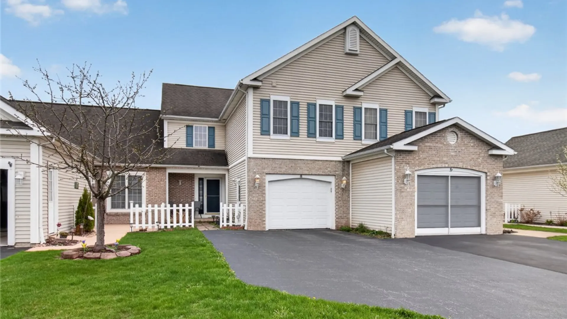 Property at 8 Foxe Commons, Chili, NY 14624 2