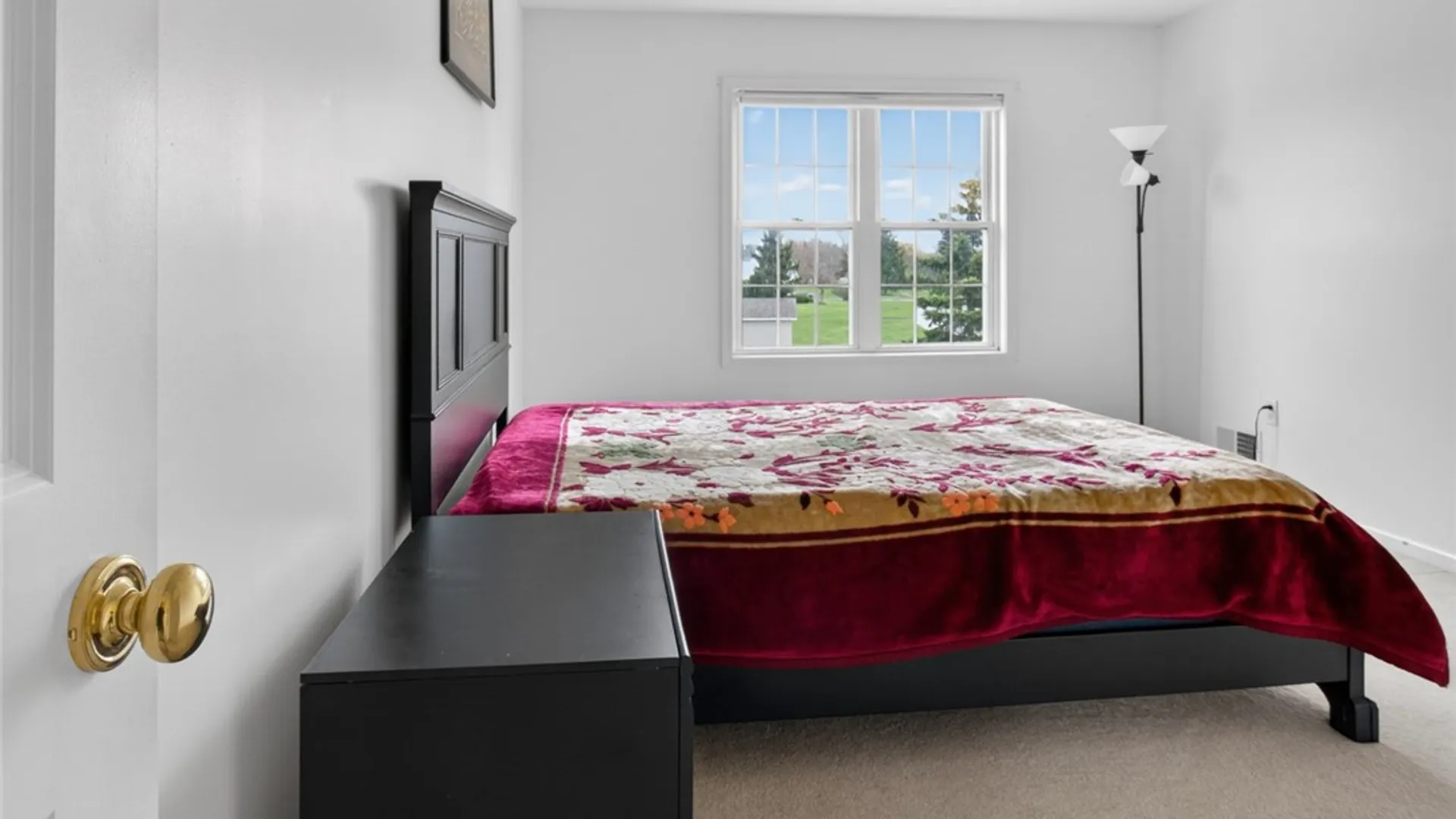 Property at 8 Foxe Commons, Chili, NY 14624 30