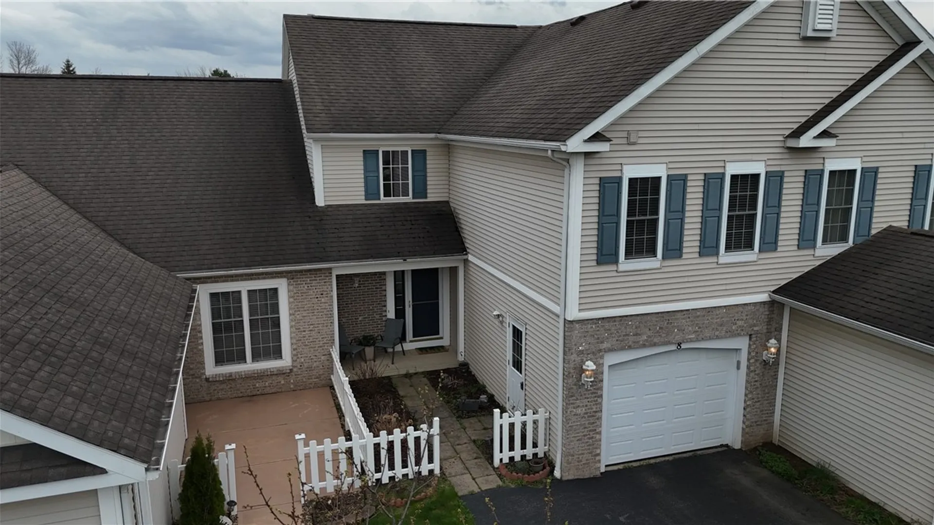 Property at 8 Foxe Commons, Chili, NY 14624 6