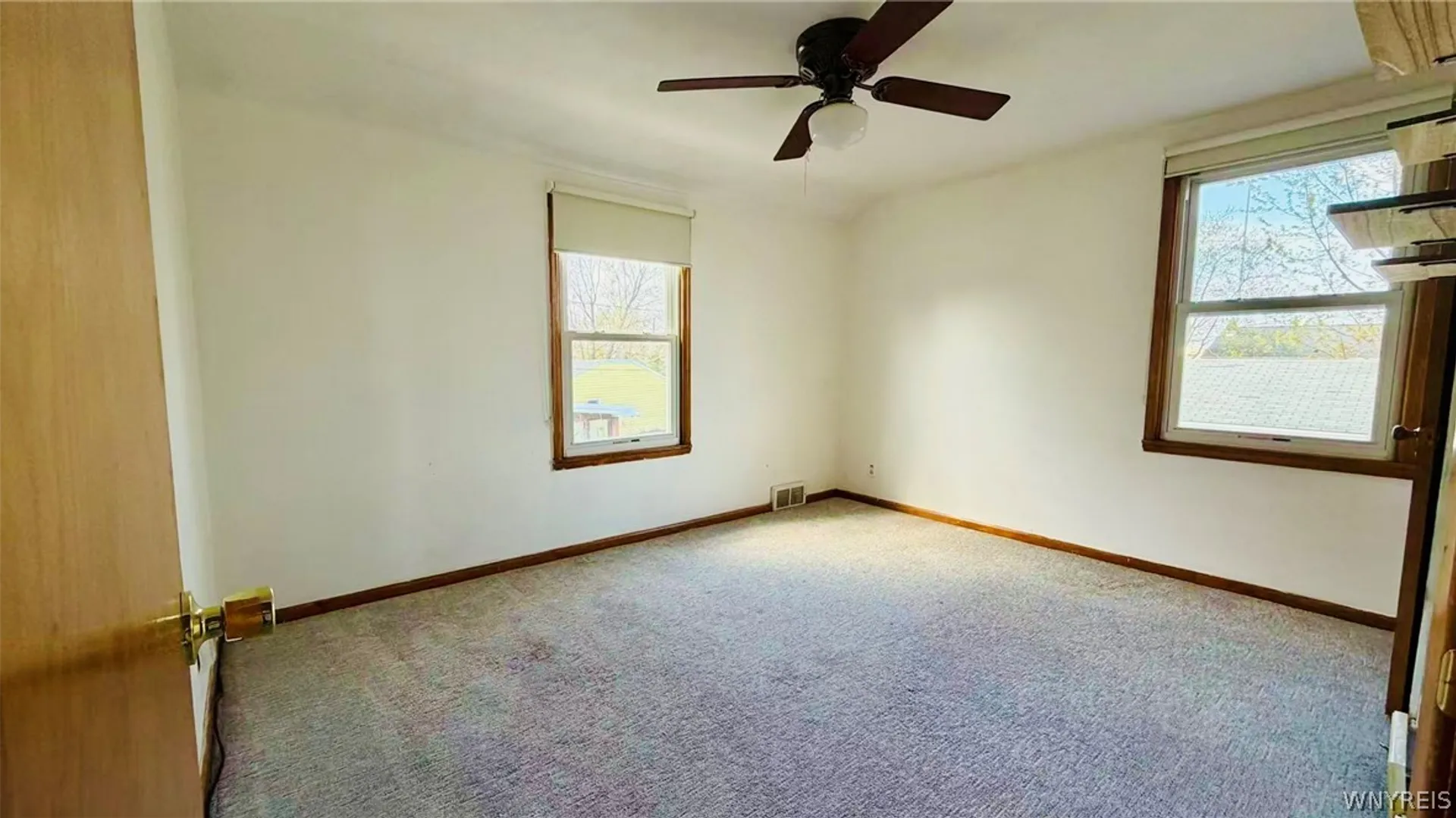 Property at 207 Springfield Avenue, Tonawanda, NY 14150 15