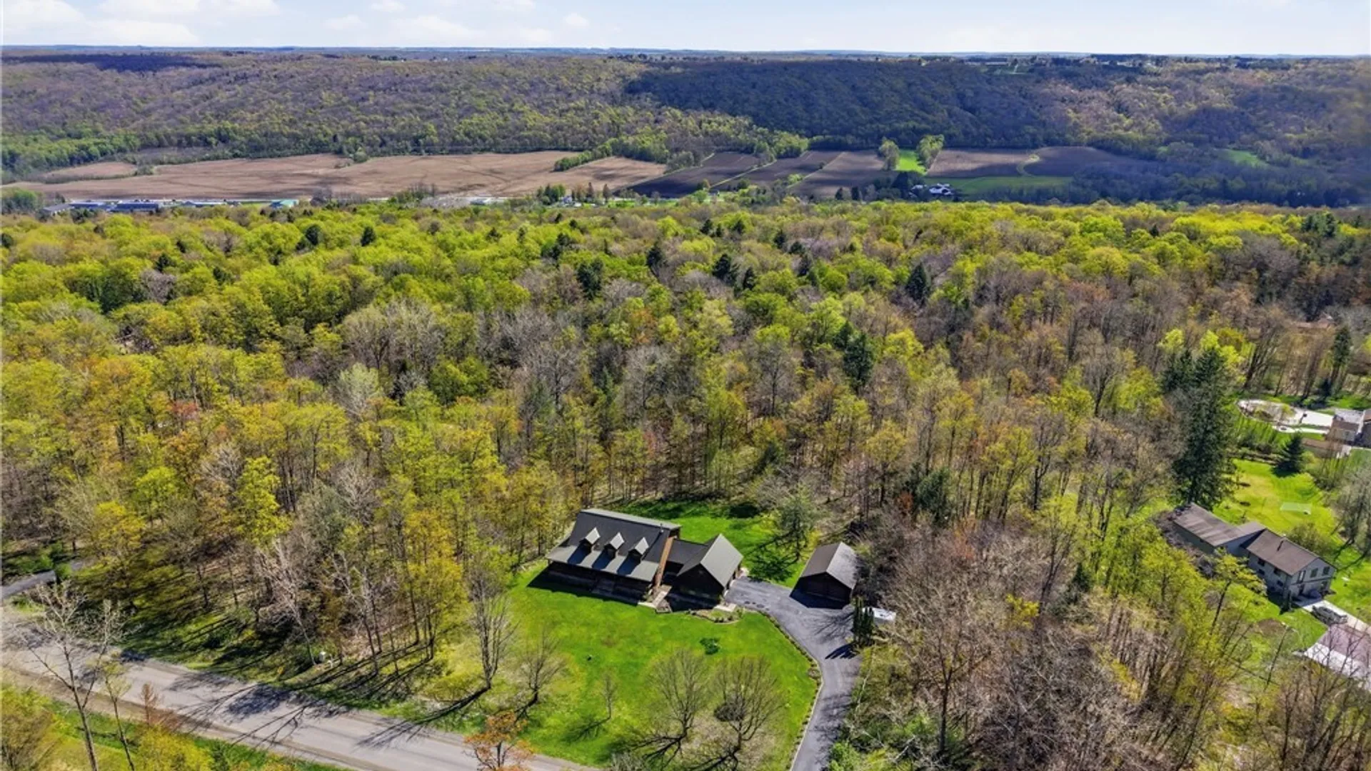 Property at 23 Cherrywood, Holland, NY 14080 41