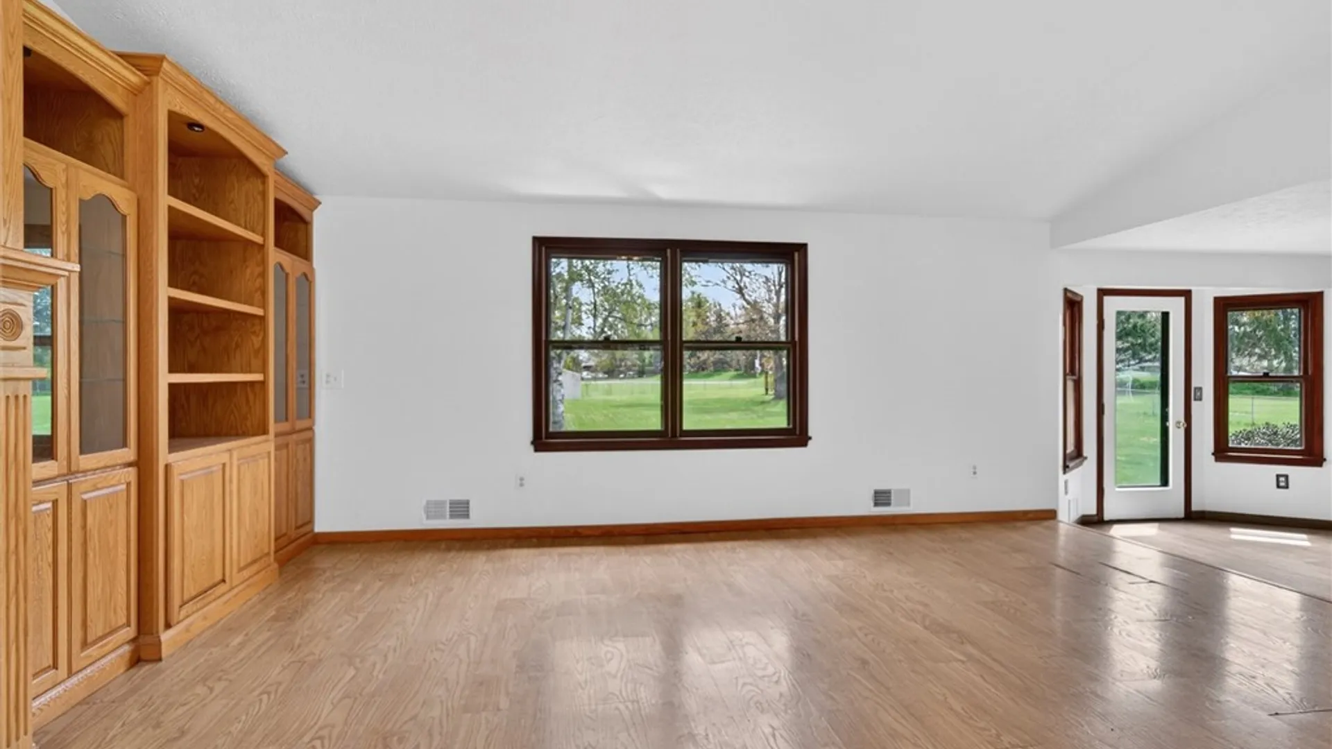 Property at 51 Clearwater Circle, Greece, NY 14612 13