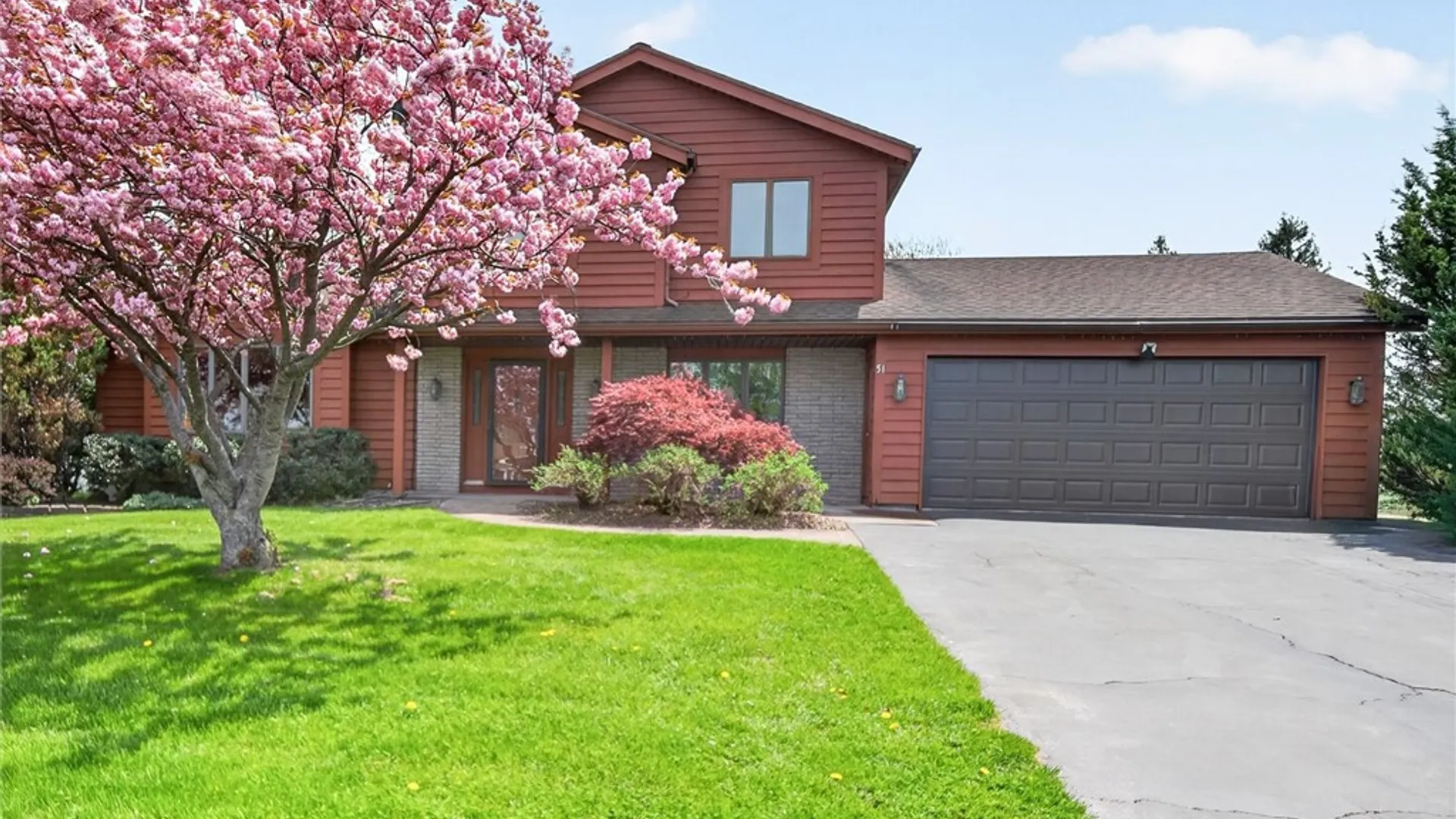 Property at 51 Clearwater Circle, Greece, NY 14612 2