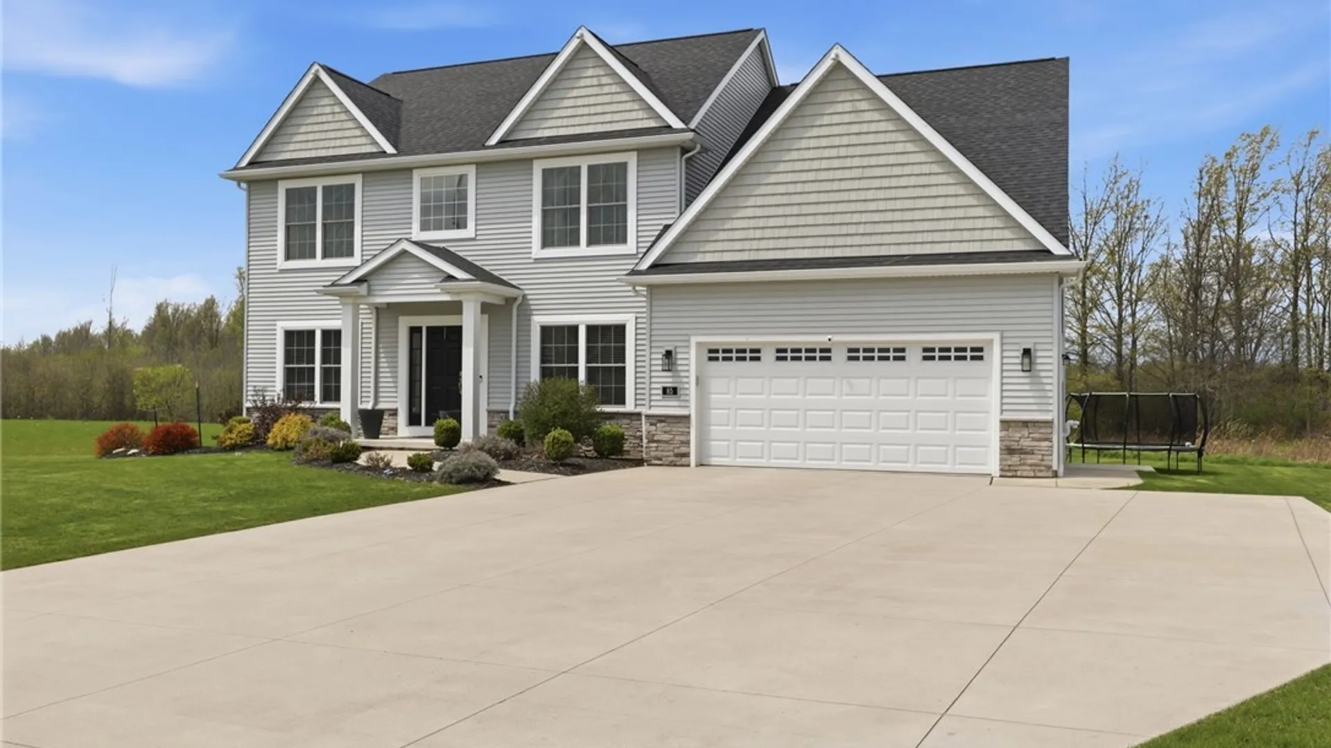 Property at 85 Windham Court, Grand Island, NY 14072 3