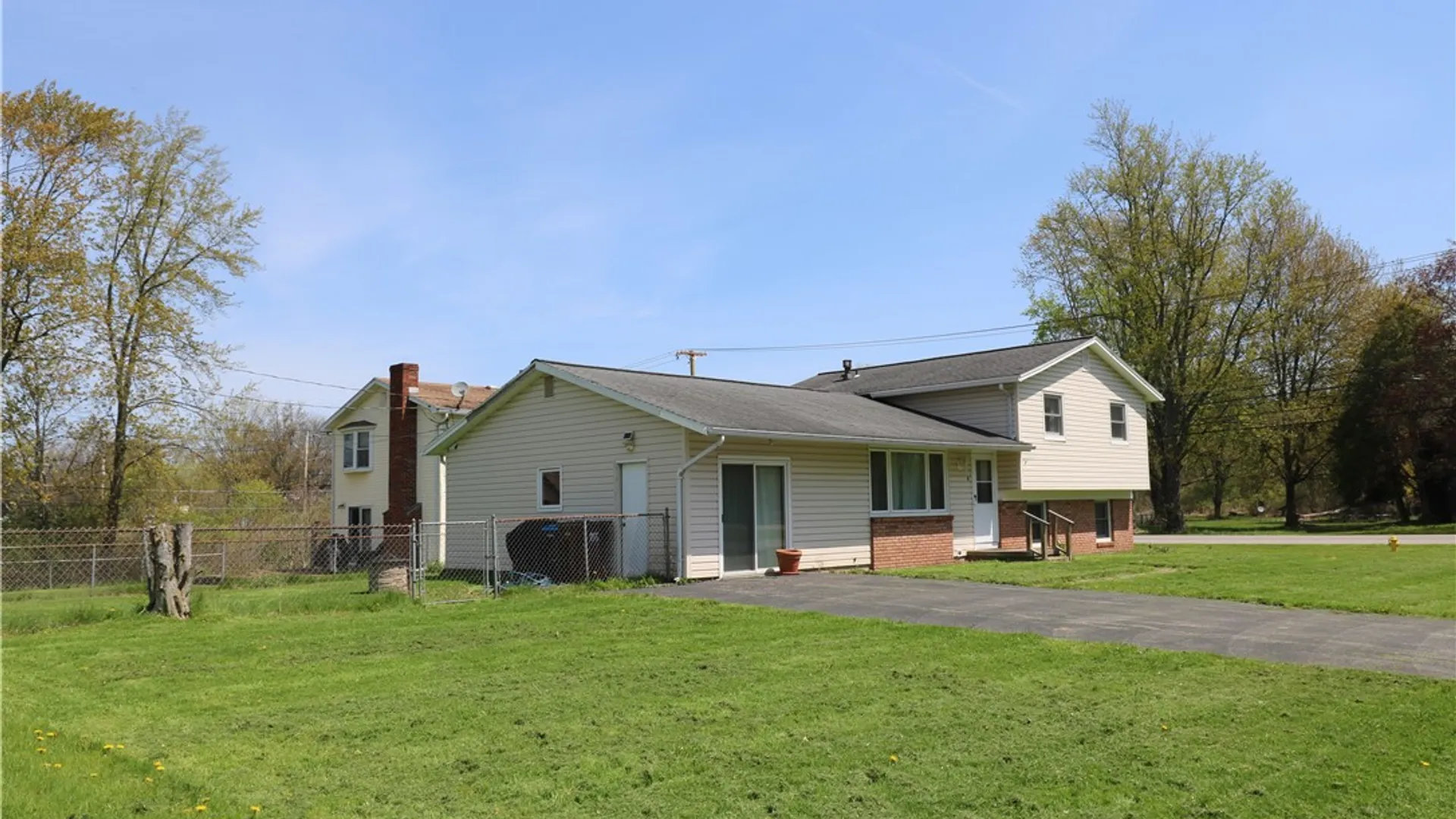 Property at 4 Mercury Drive, Gates, NY 14624 2