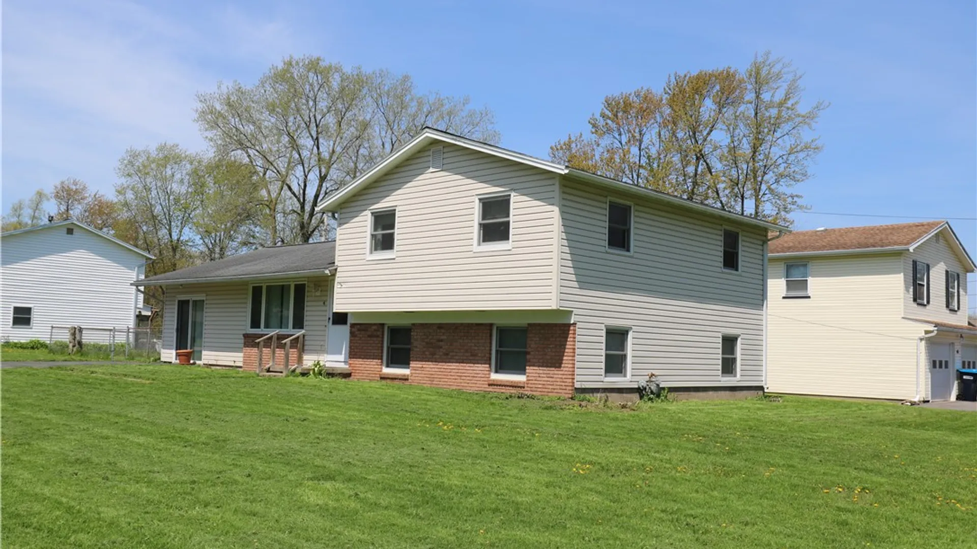 Property at 4 Mercury Drive, Gates, NY 14624 3