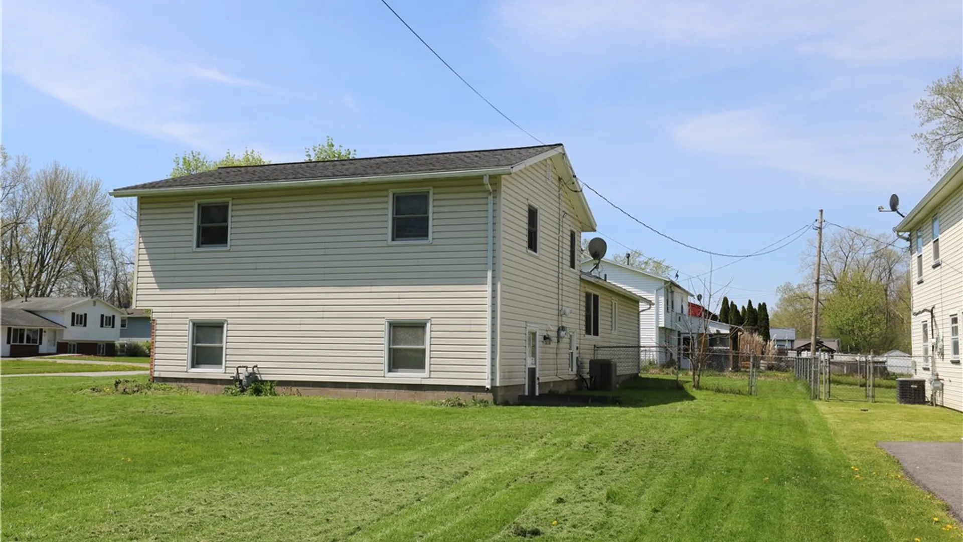 Property at 4 Mercury Drive, Gates, NY 14624 35