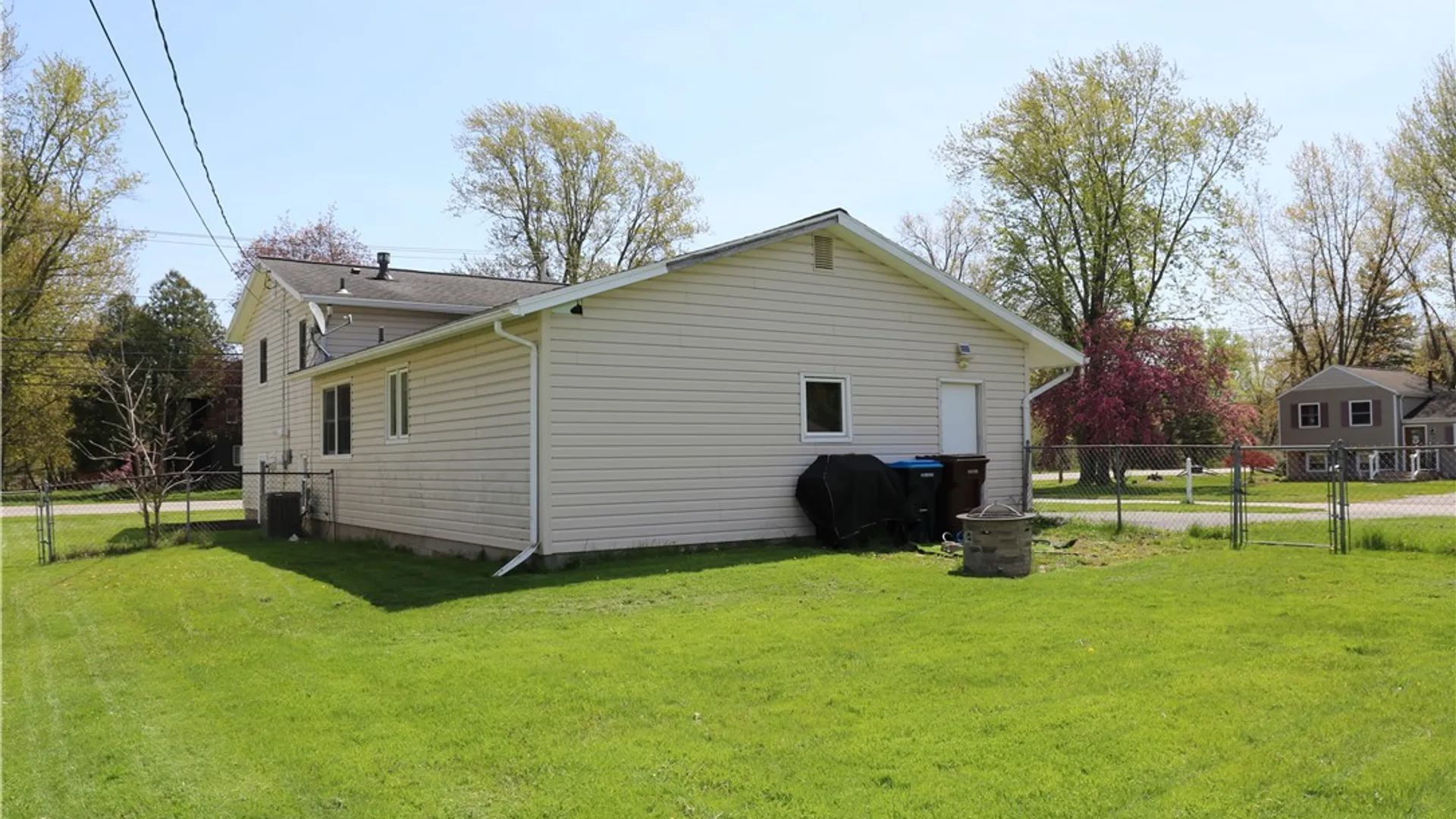 Property at 4 Mercury Drive, Gates, NY 14624 37
