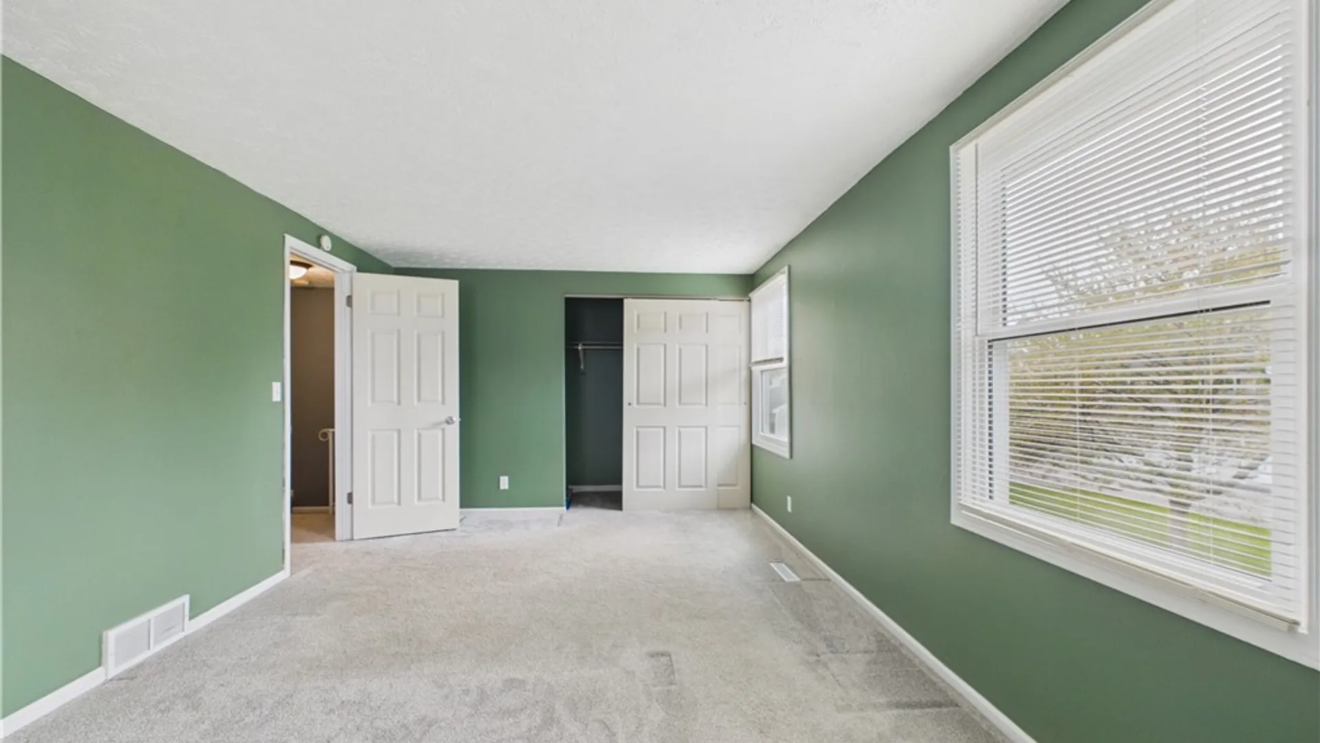 Property at 24 Clearfield Drive, Webster, NY 14580 18
