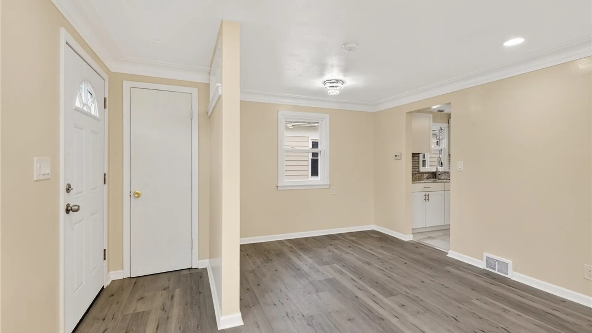 Property at 322 Callodine Avenue, Amherst, NY 14226 15