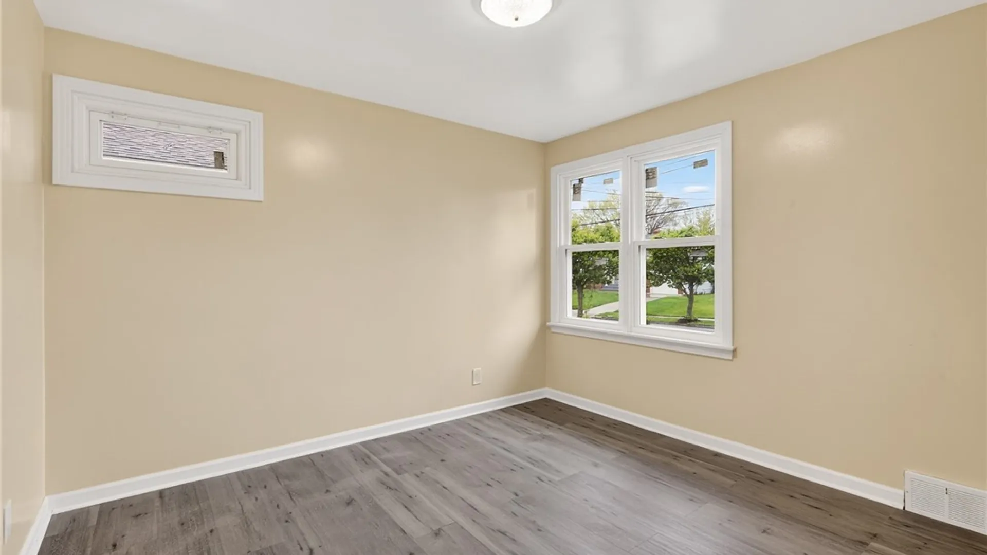 Property at 322 Callodine Avenue, Amherst, NY 14226 32