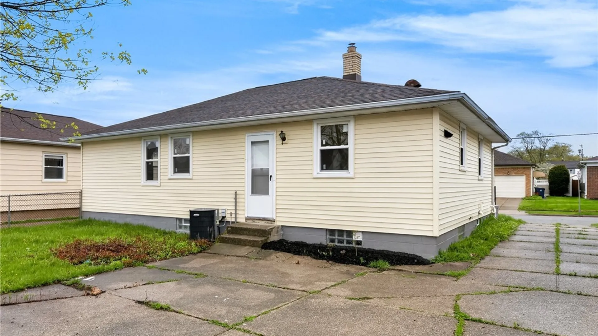 Property at 322 Callodine Avenue, Amherst, NY 14226 45