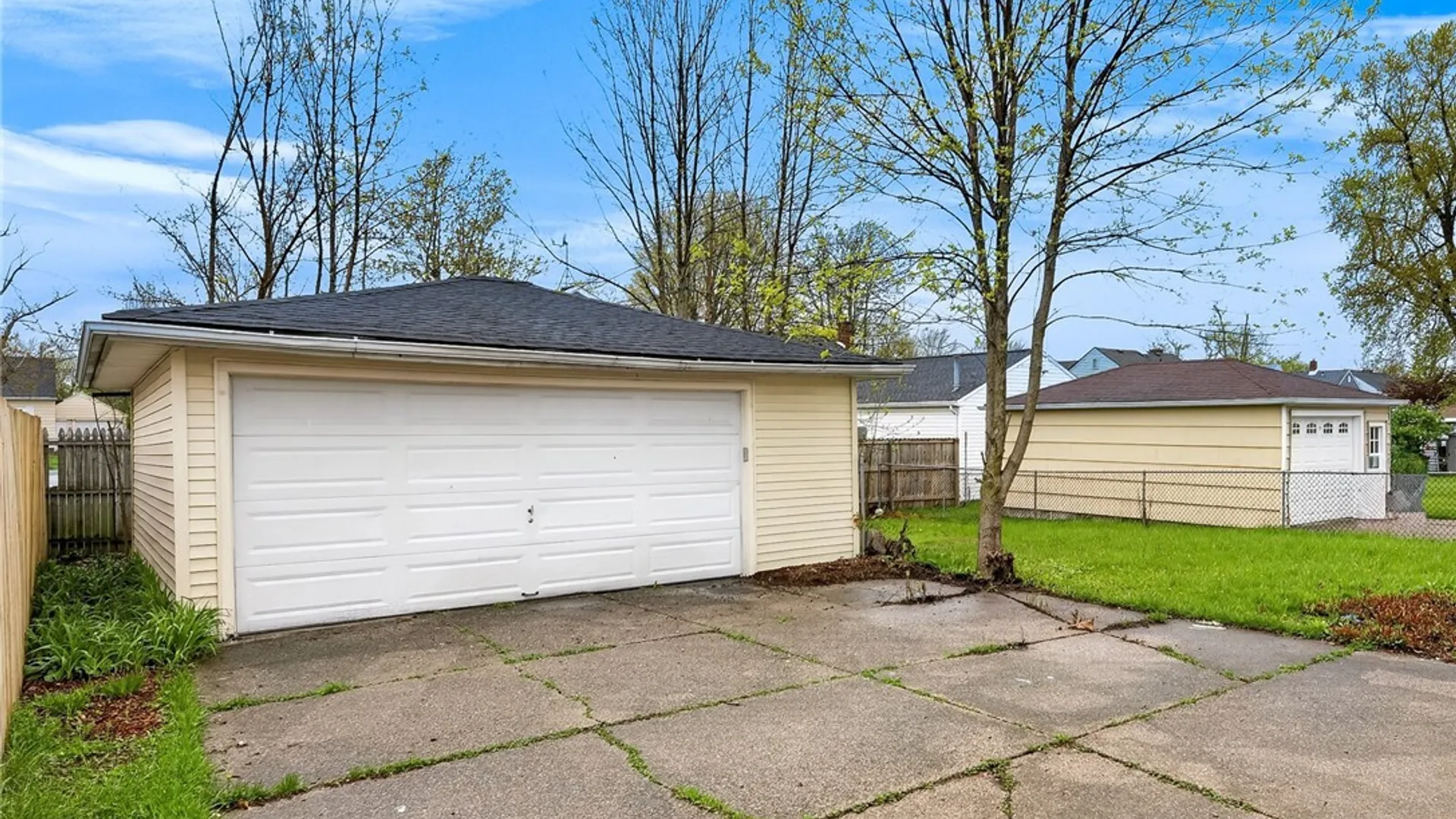 Property at 322 Callodine Avenue, Amherst, NY 14226 6