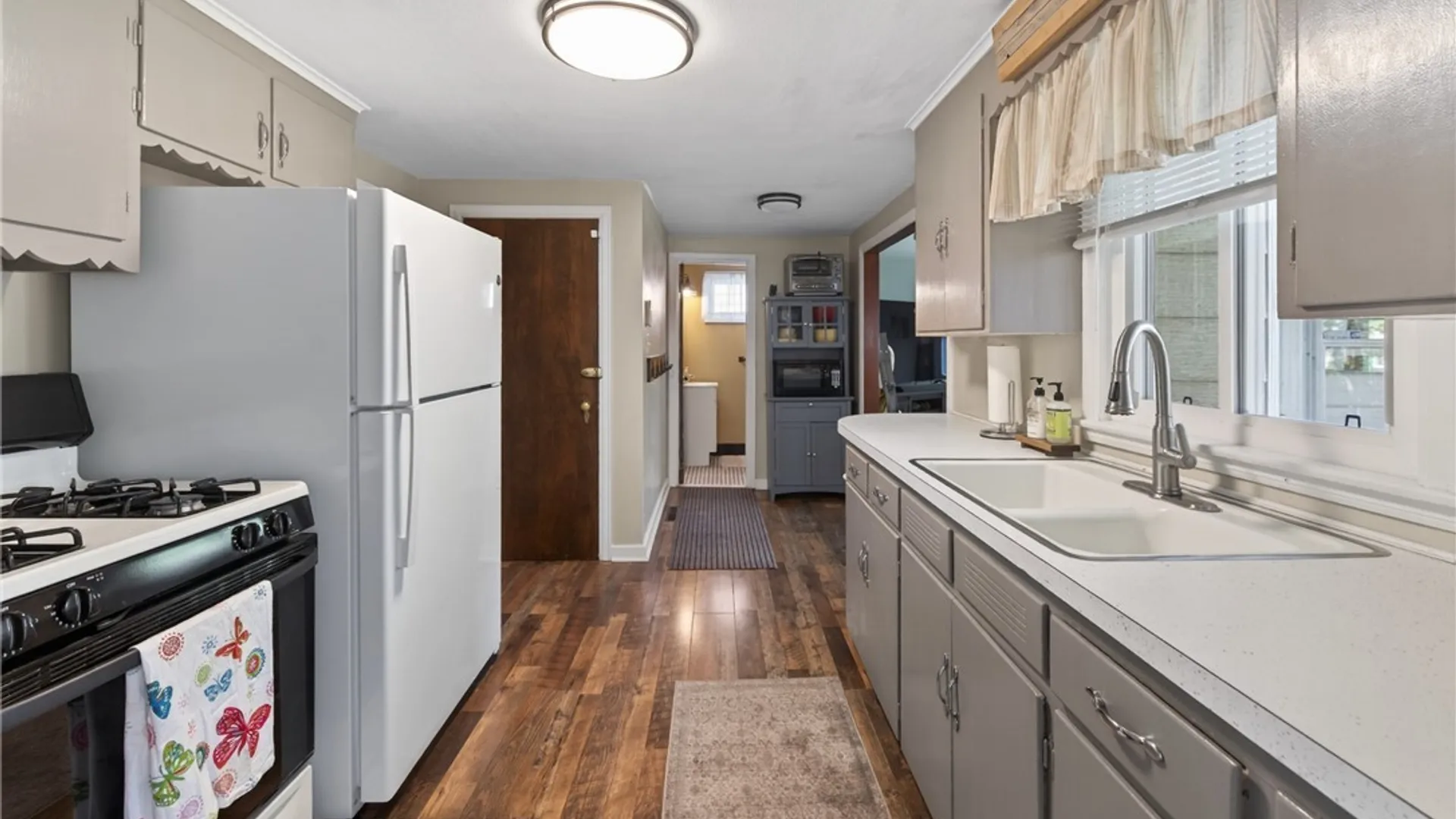 Property at 1215 Court St, Syracuse, NY 13208 16