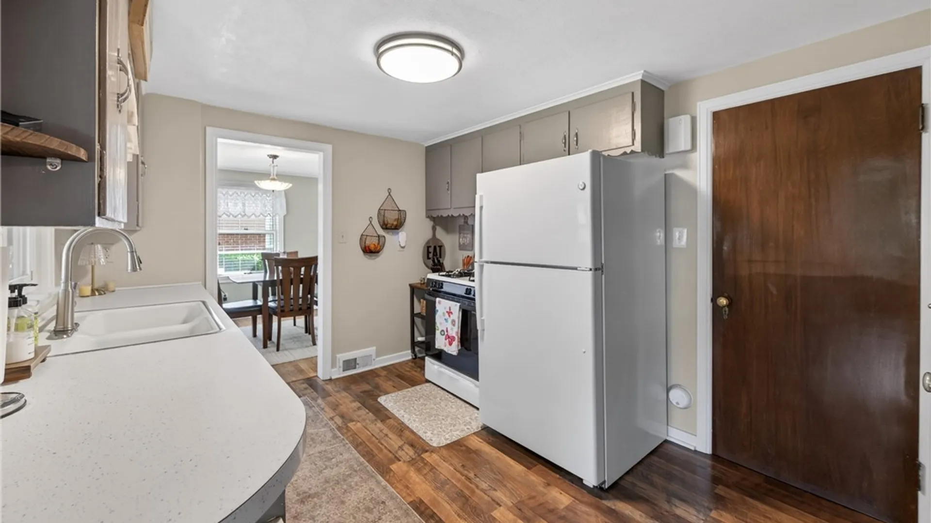 Property at 1215 Court St, Syracuse, NY 13208 18