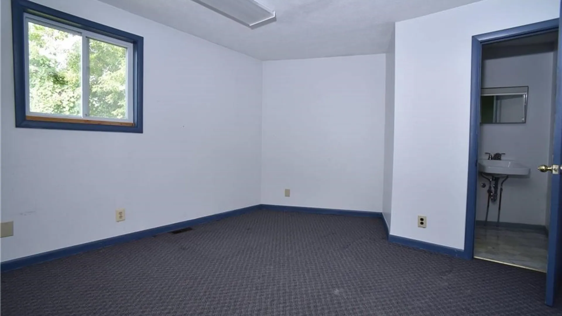 Property at 40 Wildbriar Road, Henrietta, NY 14623 10