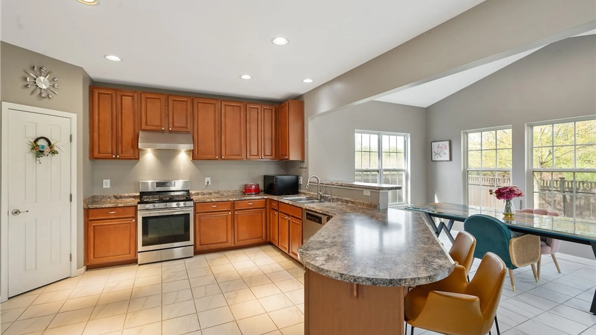 Property at 8649 Alizarin Avenue, Cicero, NY 13039 15