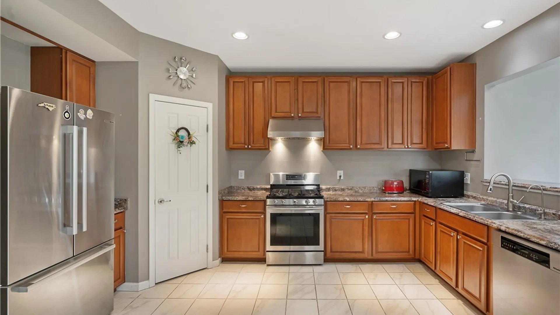 Property at 8649 Alizarin Avenue, Cicero, NY 13039 16