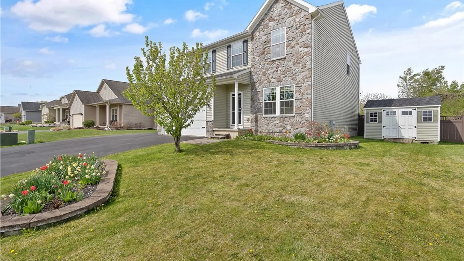 Property at 8649 Alizarin Avenue, Cicero, NY 13039 2