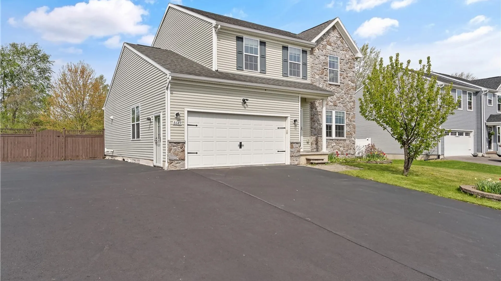 Property at 8649 Alizarin Avenue, Cicero, NY 13039 3