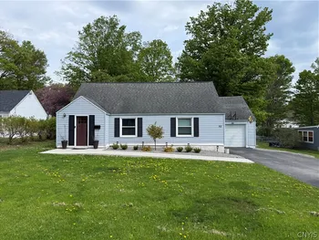 52 Beechwood Road, New Hartford, NY 13413