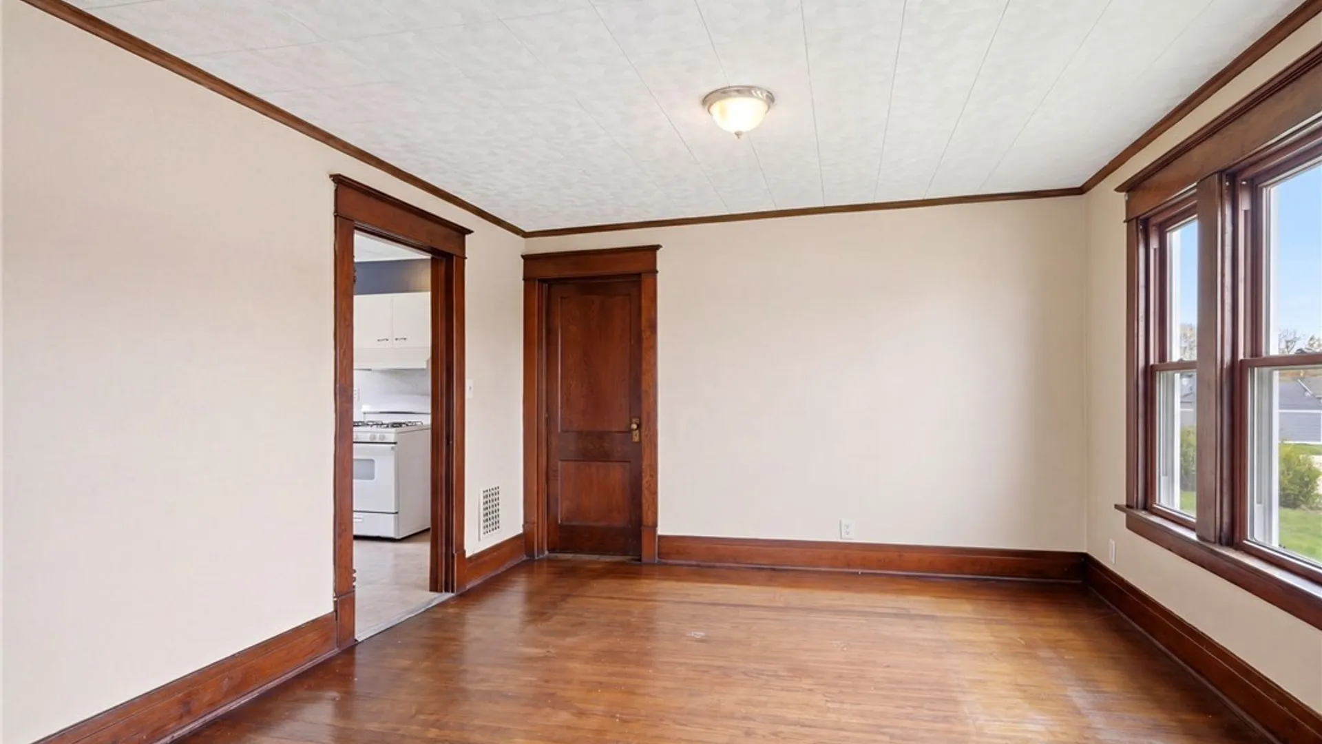 Property at 85 Carlyle Avenue, Buffalo, NY 14220 12