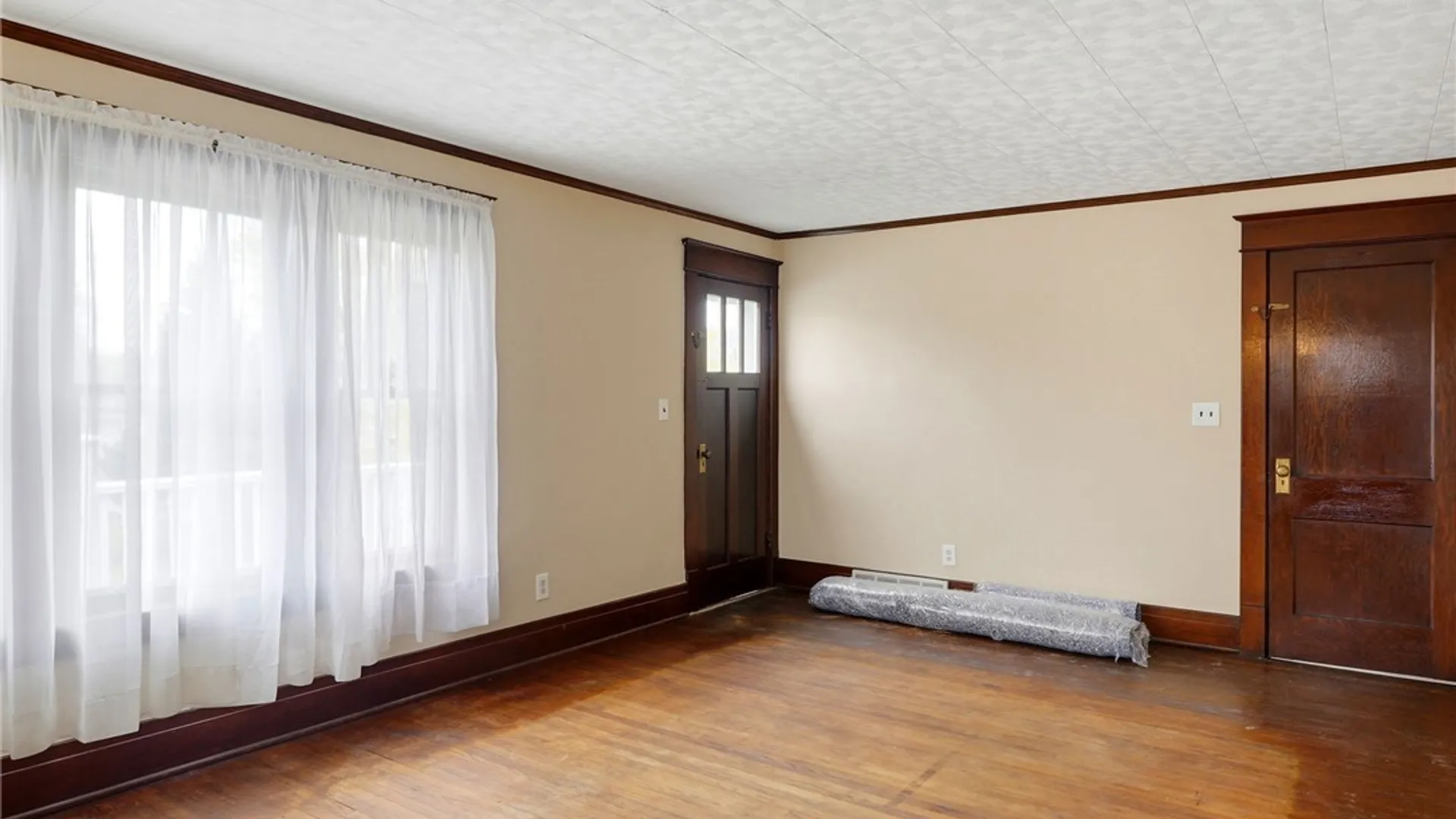 Property at 85 Carlyle Avenue, Buffalo, NY 14220 6