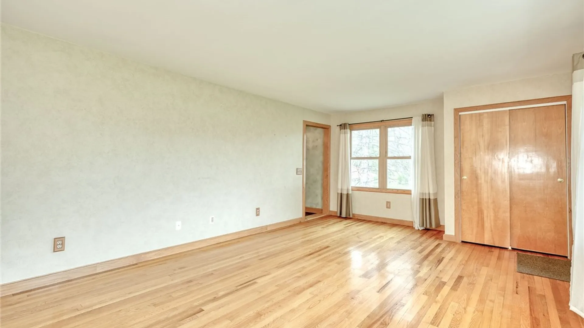 Property at 924 Ridge Road, Ontario, NY 14519 10