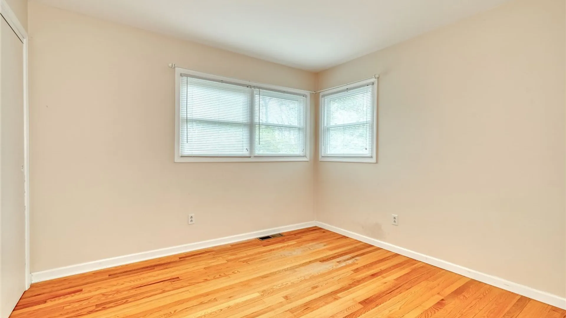 Property at 924 Ridge Road, Ontario, NY 14519 33