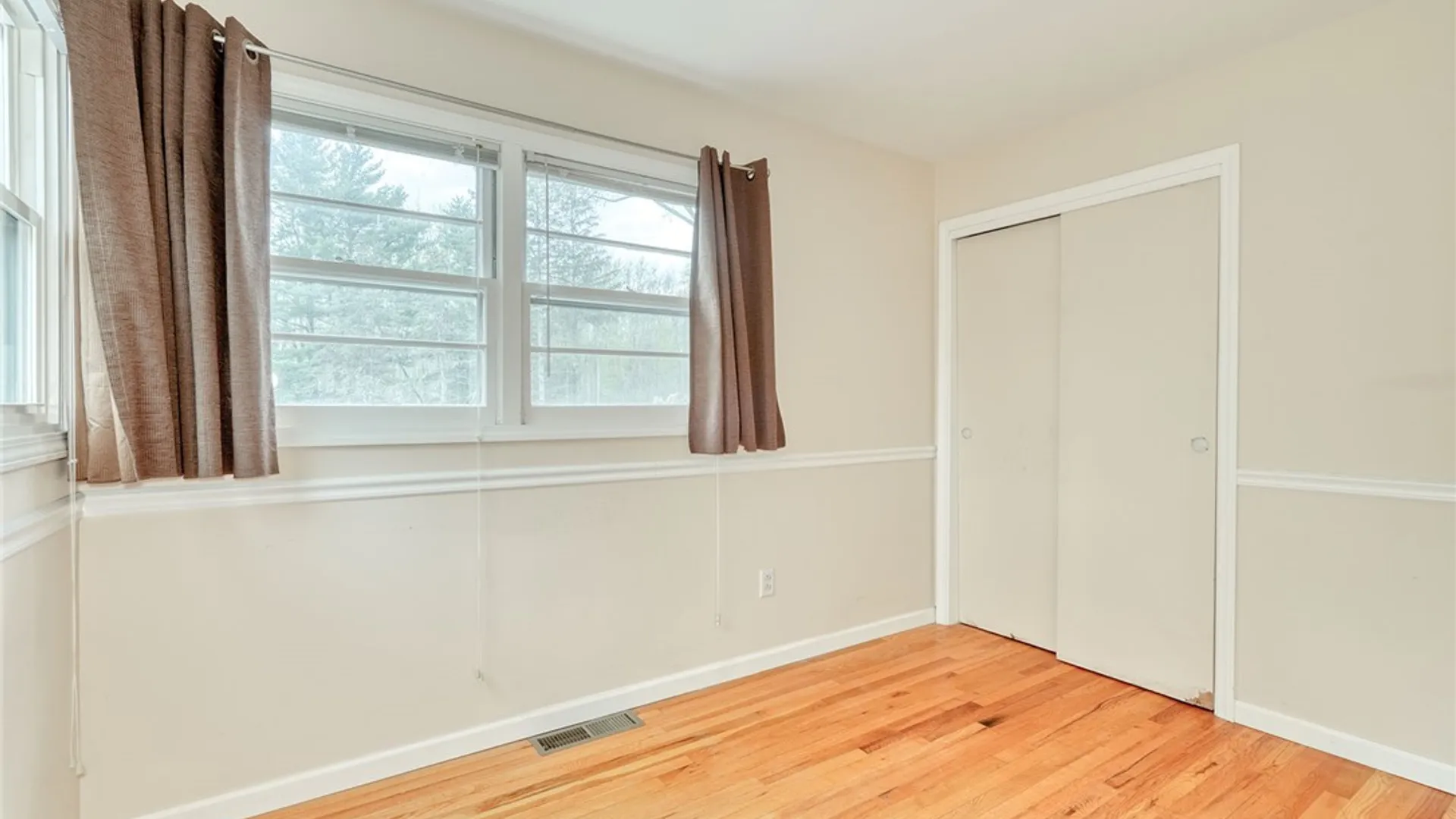 Property at 924 Ridge Road, Ontario, NY 14519 37