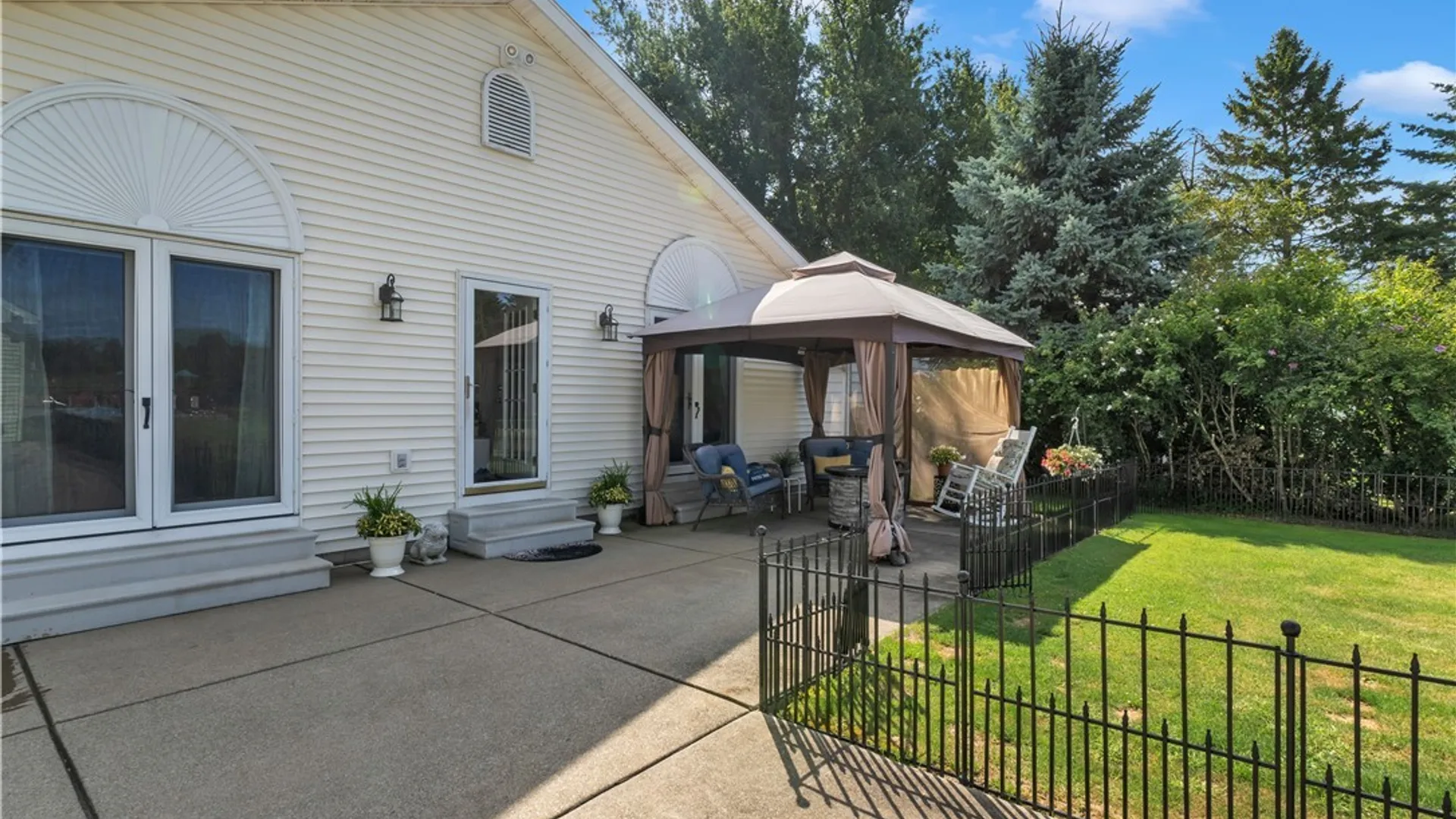Property at 60 Old Falls Boulevard, North Tonawanda, NY 14120 10