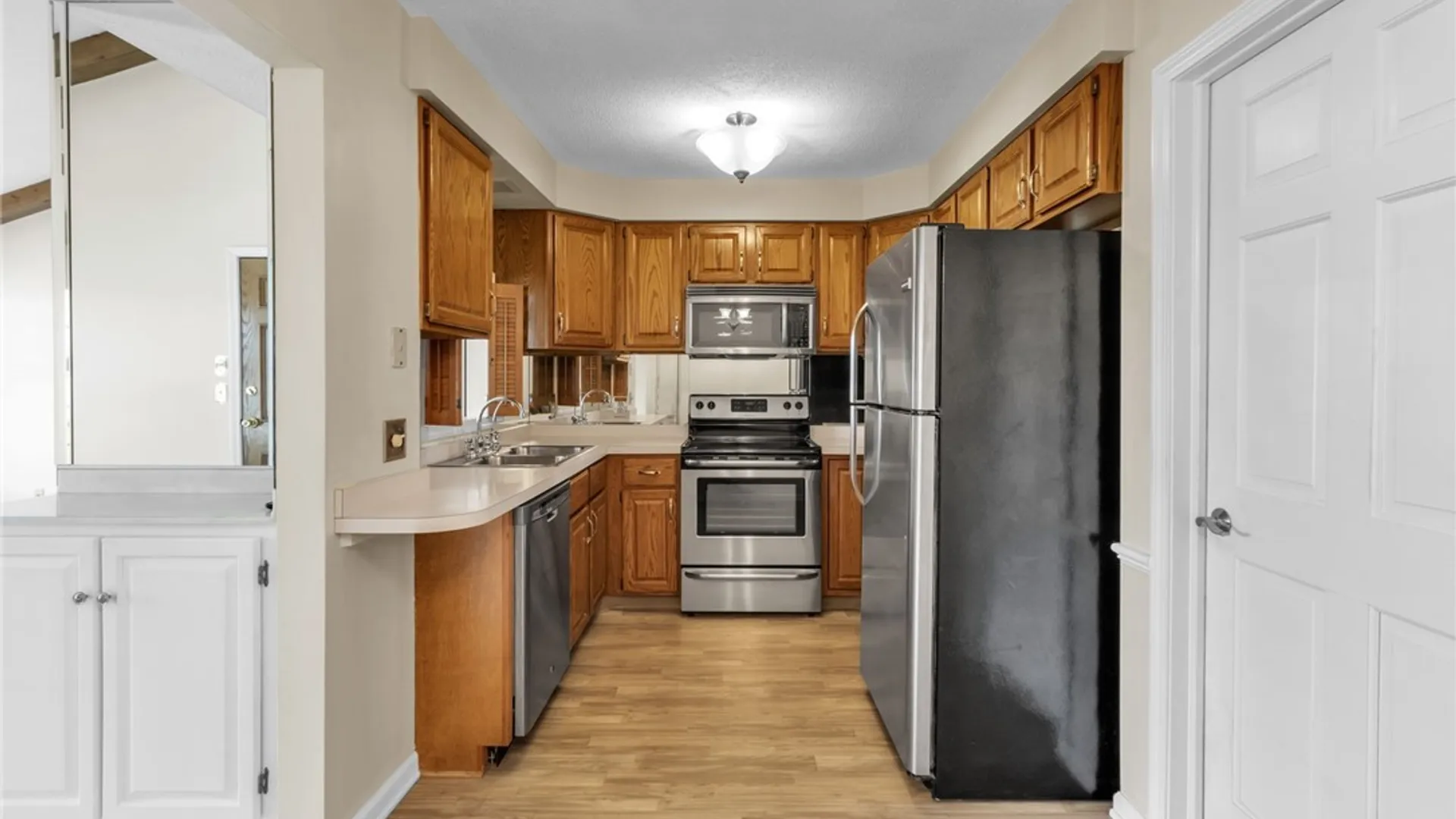 Property at 660 Youngs Road, Amherst, NY 14221 3