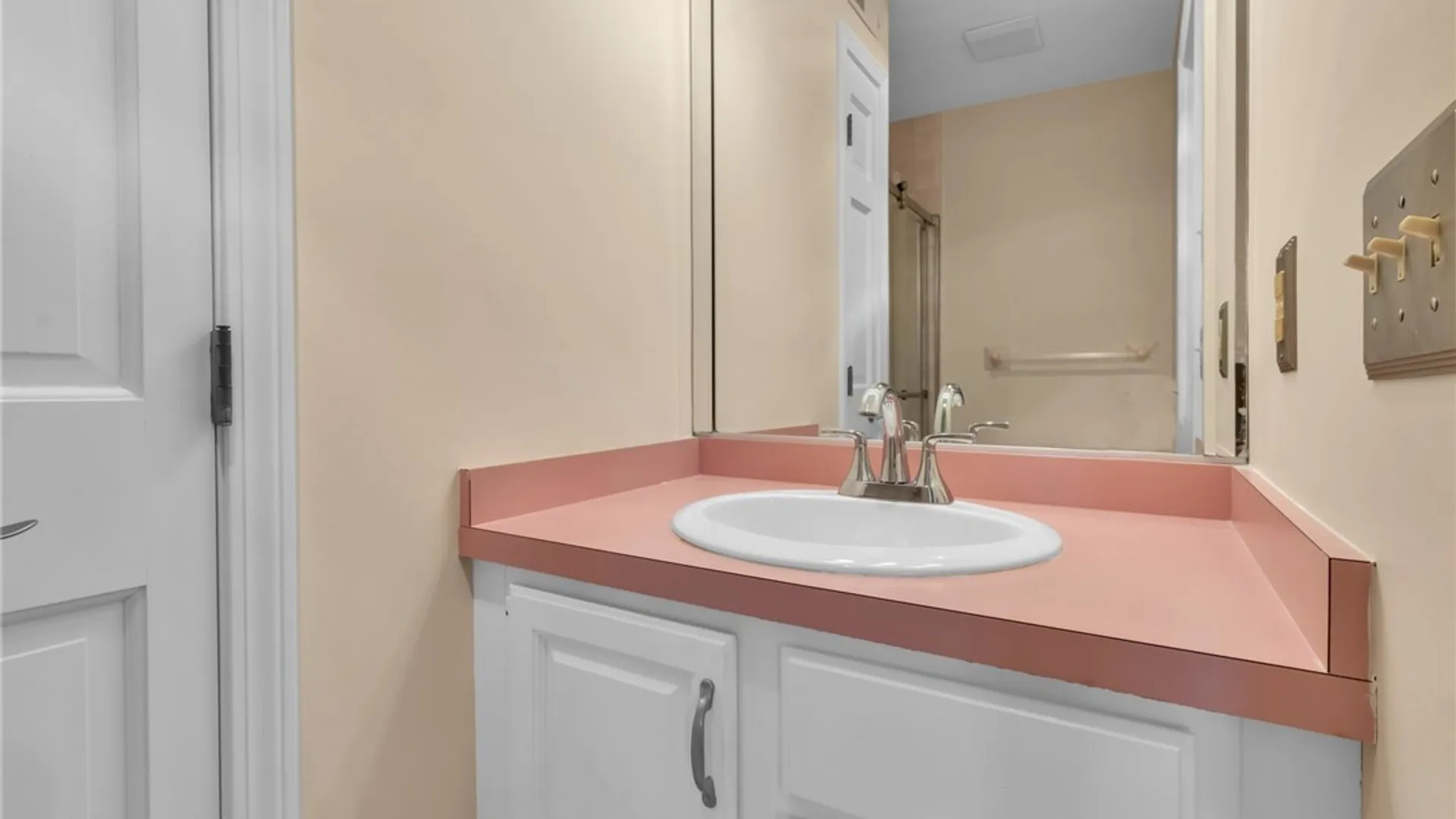 Property at 660 Youngs Road, Amherst, NY 14221 30