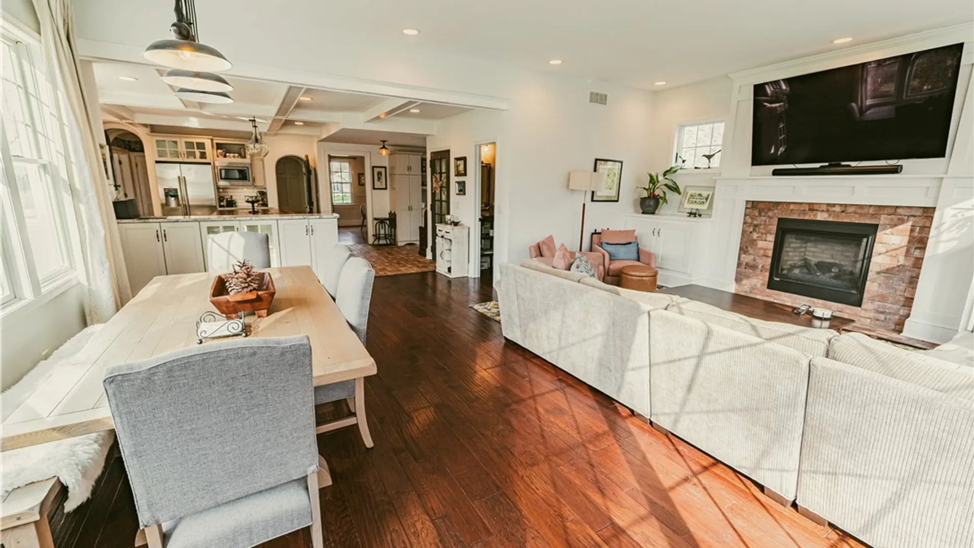 Property at 30 Harwood Lane, Pittsford, NY 14445 15