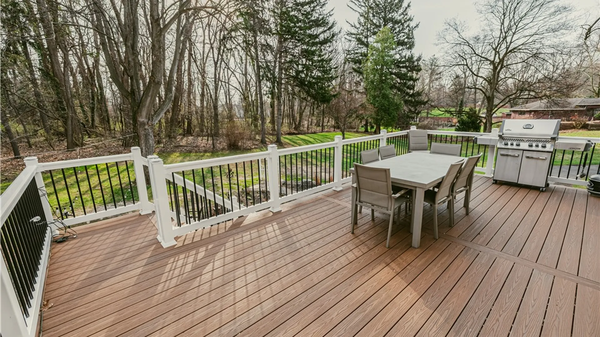 Property at 30 Harwood Lane, Pittsford, NY 14445 20